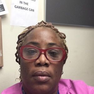 Meet your Posher, Desiree